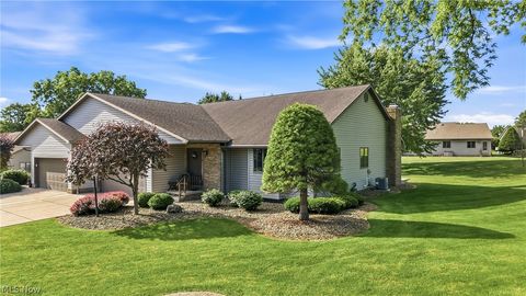 Condo For Sale - 2160 Whispering Meadows Mdws<br/> Warren, OH 44484