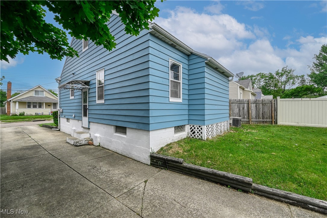 1923 15th Street, Akron, Ohio image 12