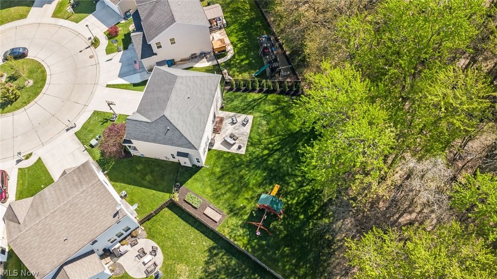 Photo of 38410 Loman Court, North Ridgeville, OH 44039 (MLS # 5203495)