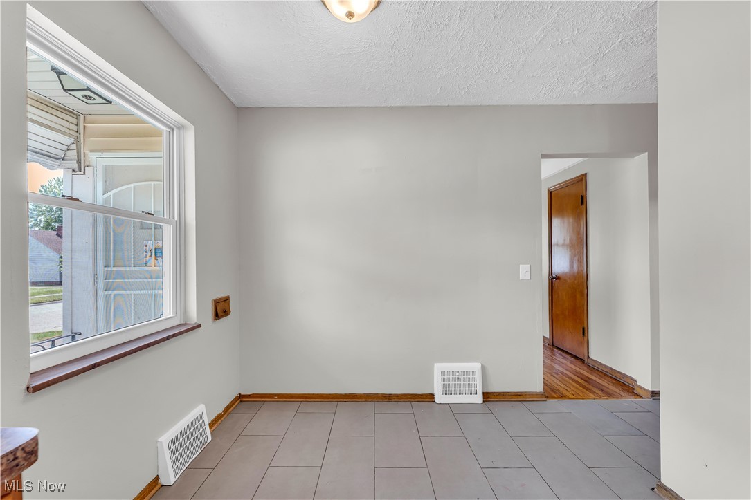 Frank Kratskys - Residential