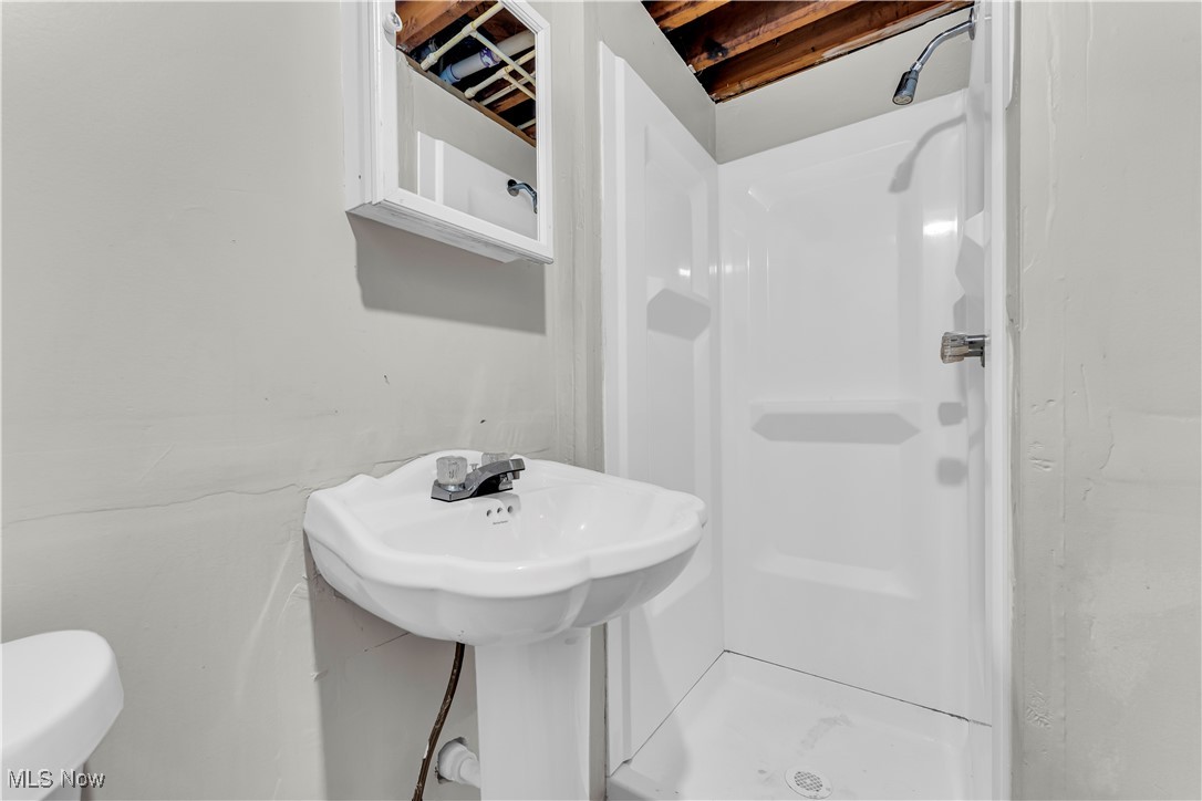 Frank Kratskys - Residential