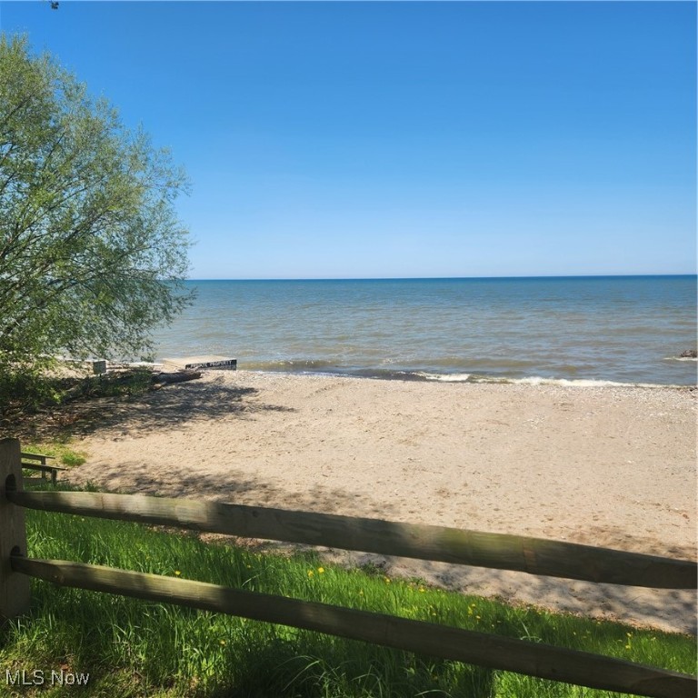 7052 Whitesands Boulevard, Madison, Ohio image 6