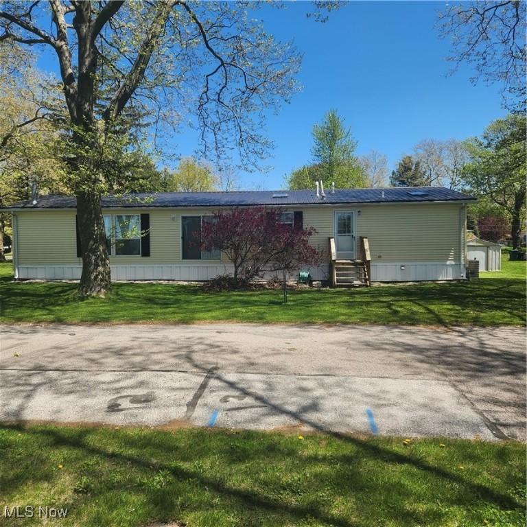 7052 Whitesands Boulevard, Madison, Ohio image 1