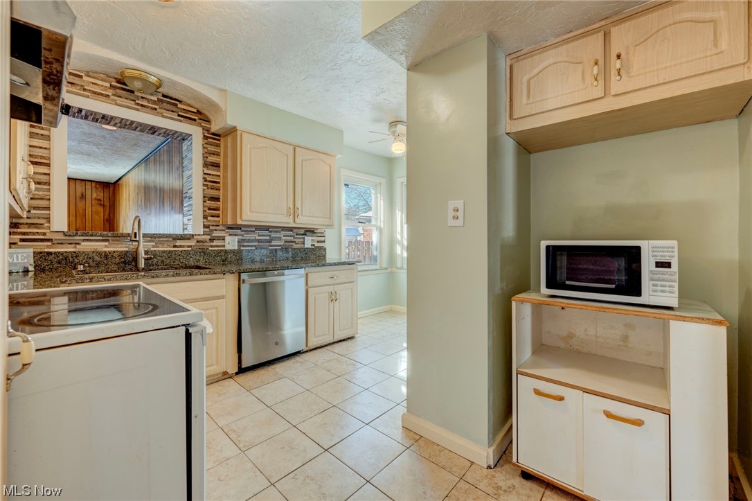 Rtrld - Residential Lease