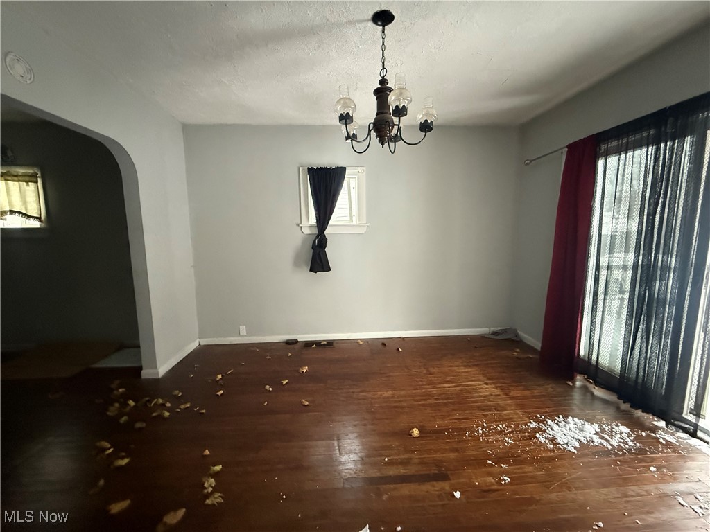 8005 Vineyard Avenue