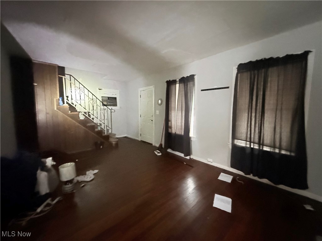 8005 Vineyard Avenue