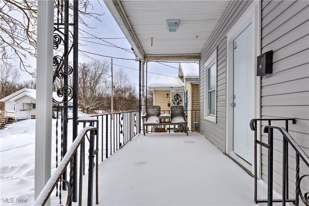 Photo of 100 Gordon Street, Girard, OH 44420 (MLS # 5184297)