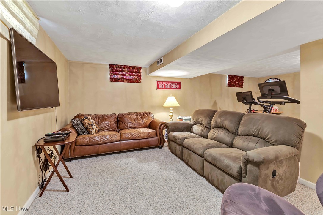 19755 Jamestown Circle, Strongsville, Ohio image 29