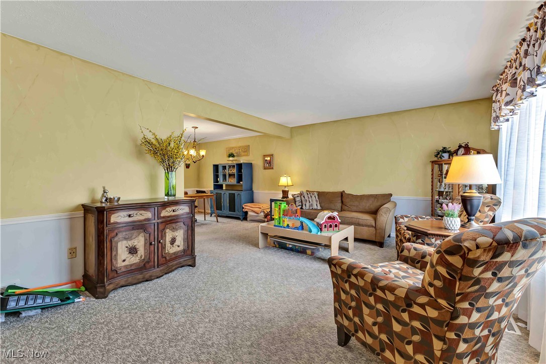 19755 Jamestown Circle, Strongsville, Ohio image 2