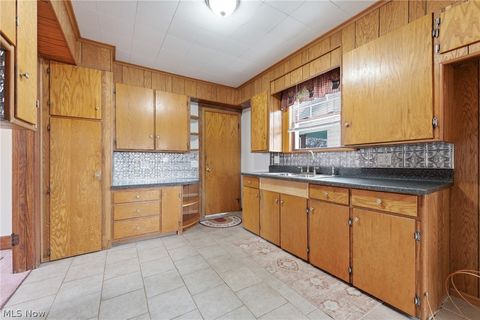 Tiny photo for 864 W College Road, Alliance, OH 44601 (MLS # 5187303)