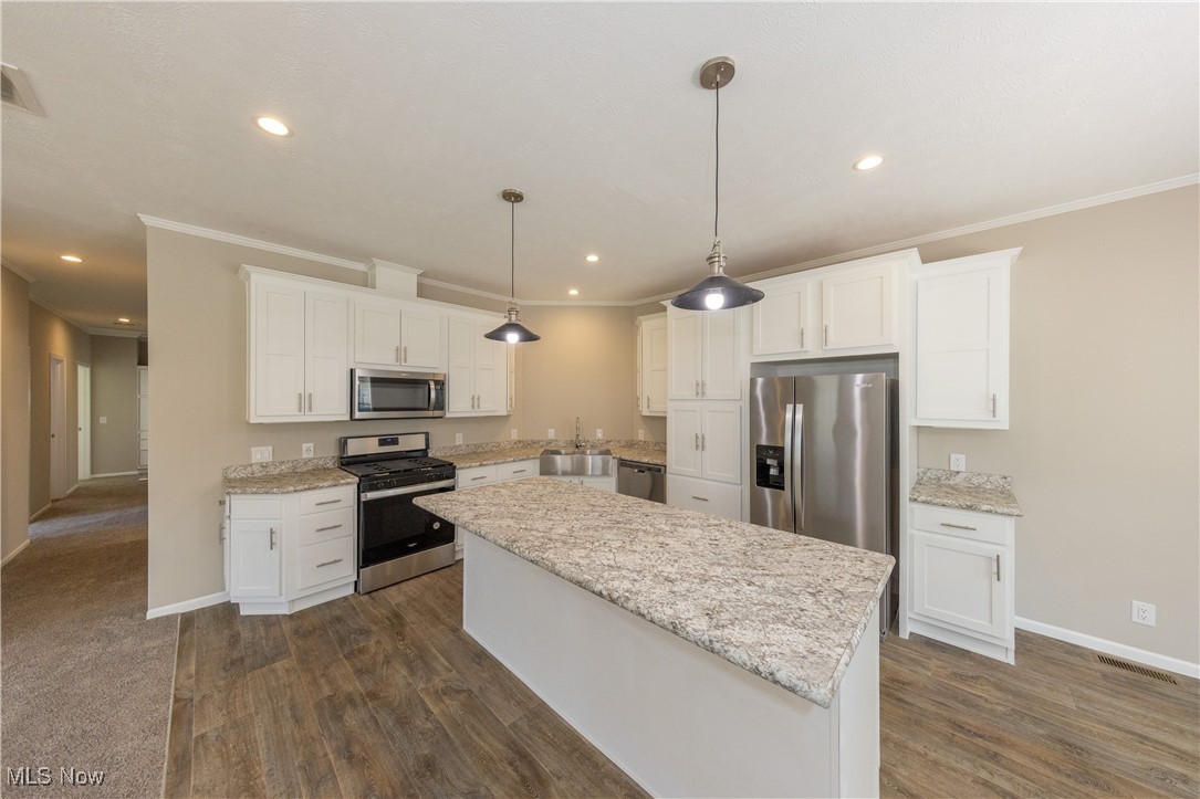 Cleveland, Ohio 44110, United States, 3 Bedrooms Bedrooms, ,2 BathroomsBathrooms,Residential,Active,199673