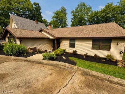 Homes For Sale - 47751 Tomahawk Drive<br/> Negley, OH 44441