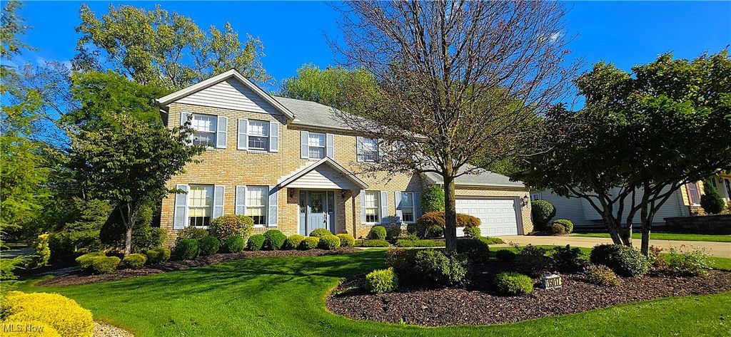 Photo of 15017 Regency Drive, Strongsville, OH 44149 (MLS # 5167368)