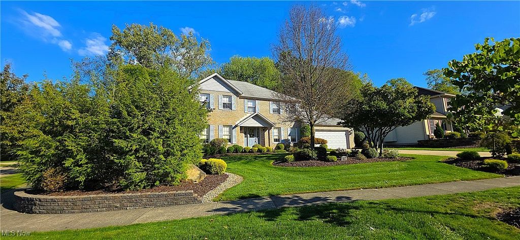 Photo of 15017 Regency Drive, Strongsville, OH 44149 (MLS # 5167368)