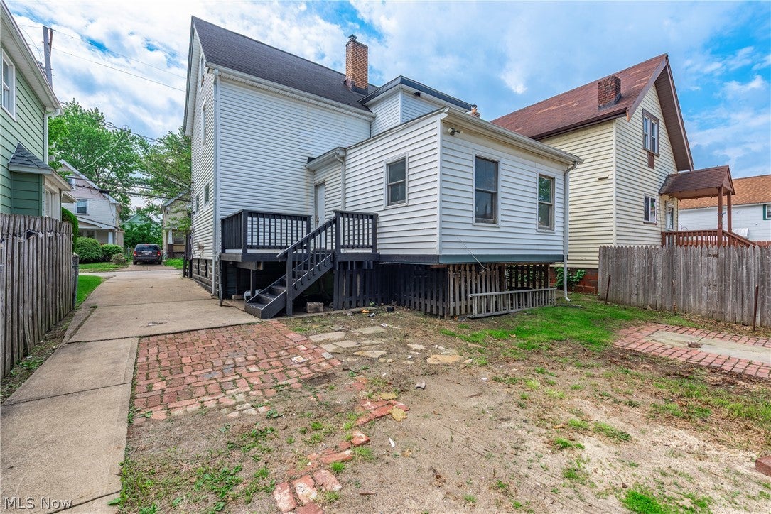 2718 Roanoke Avenue