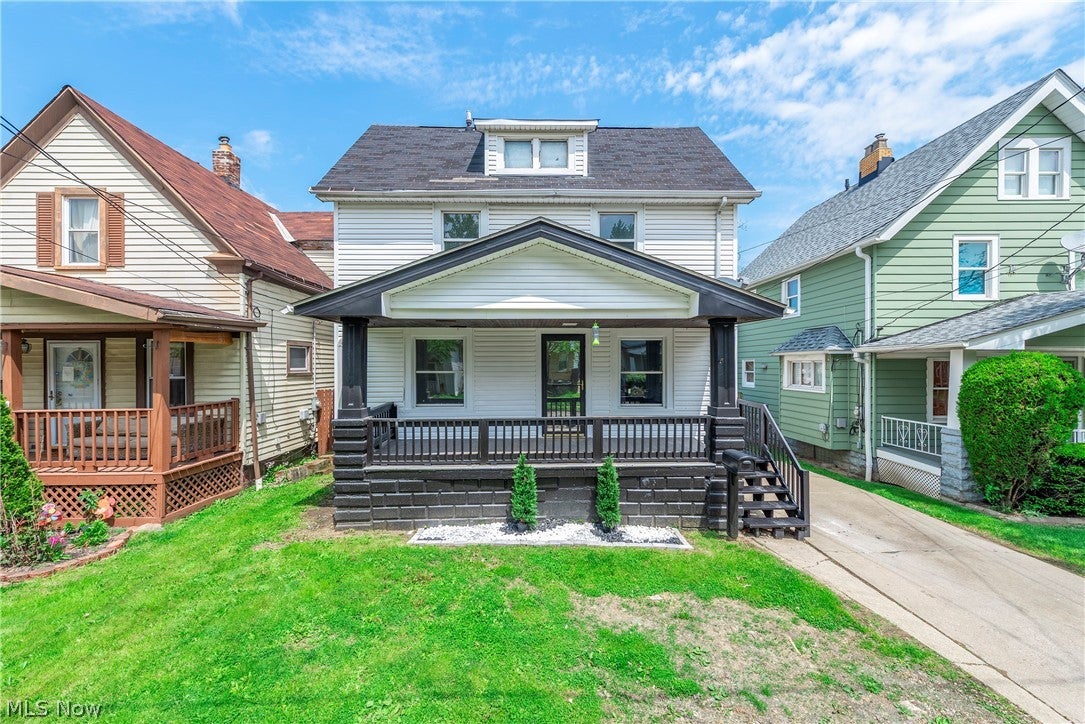 2718 Roanoke Avenue