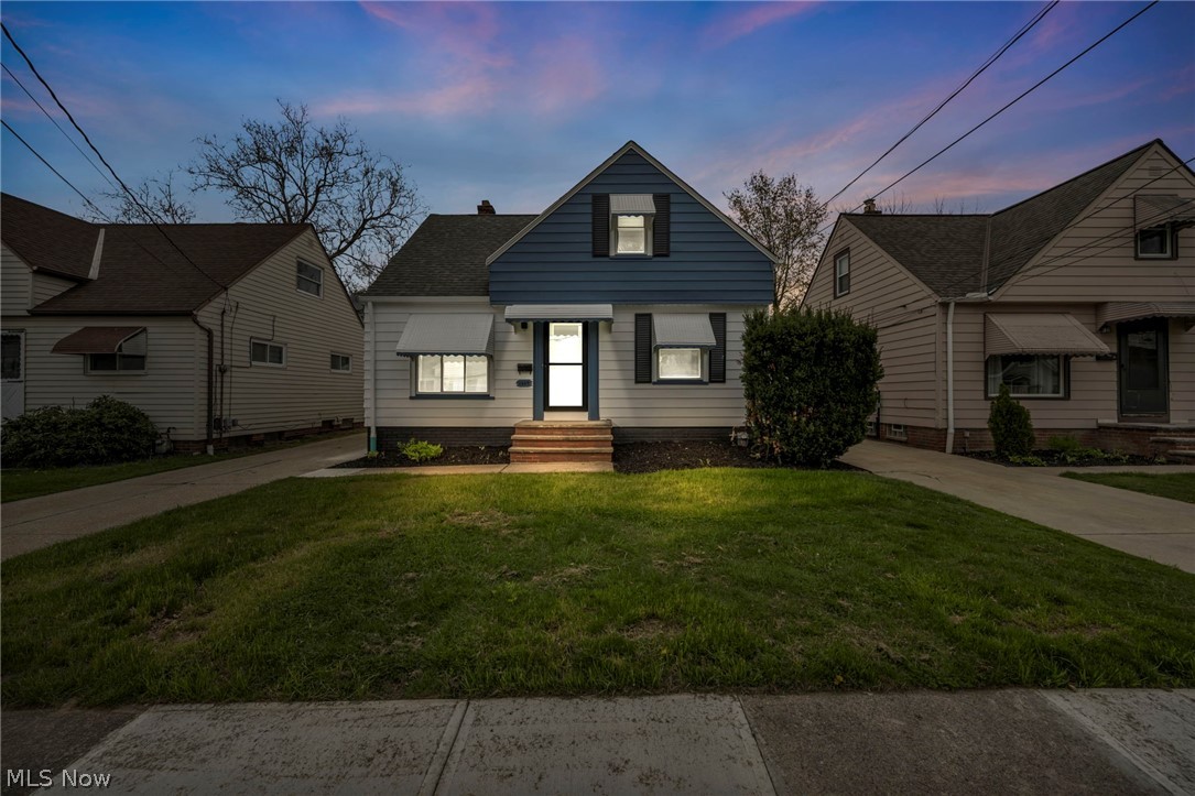 Wickliffe's very own! Crisp ‘n clean kitchen with quartz counters, stainless appliances, white shaker cabinets, LED lights, luxury vinyl flooring and vinyl windows. updated bathroom and partially finished basement, new driveway, covered patio and one car garage. Schedule your showing today!