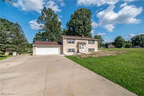 Tiny photo for 3907 S Schenley Avenue, Youngstown, OH 44511 (MLS # 5238940)