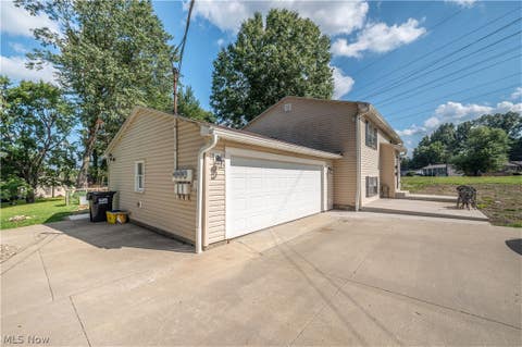 Tiny photo for 3907 S Schenley Avenue, Youngstown, OH 44511 (MLS # 5238940)