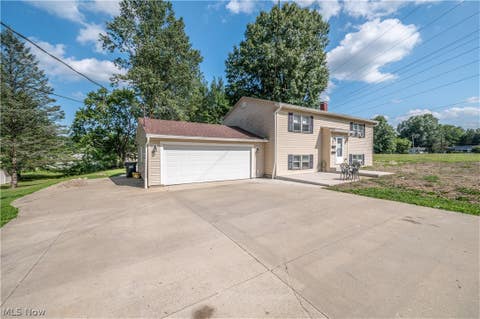 Tiny photo for 3907 S Schenley Avenue, Youngstown, OH 44511 (MLS # 5238940)