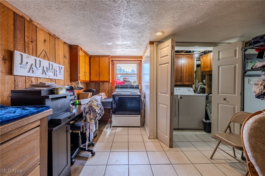 15491 Gar Highway, Montville, Ohio image 41