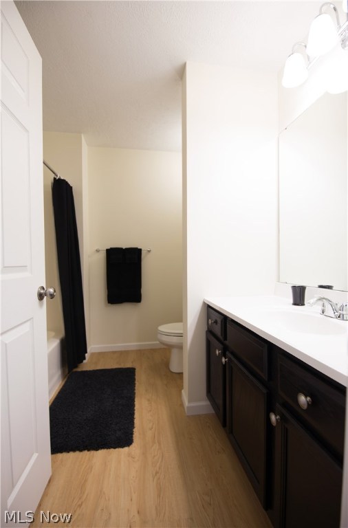 Lenox Village Condo Ph 02 - Residential