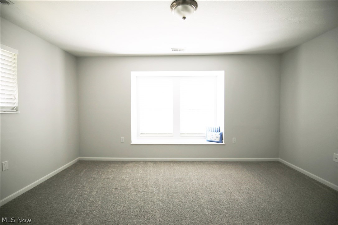 Lenox Village Condo Ph 02 - Residential