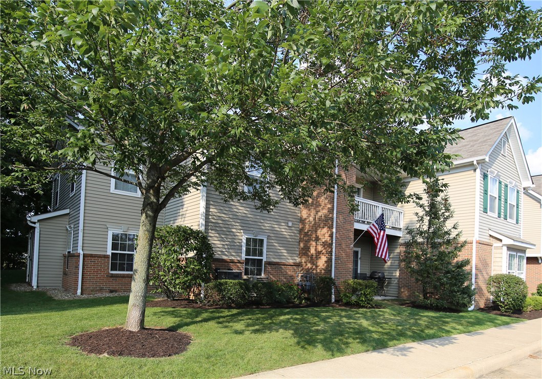 Lenox Village Condo Ph 02 - Residential