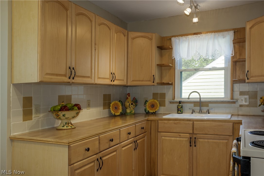 Cleveland Heights Blvd - Residential