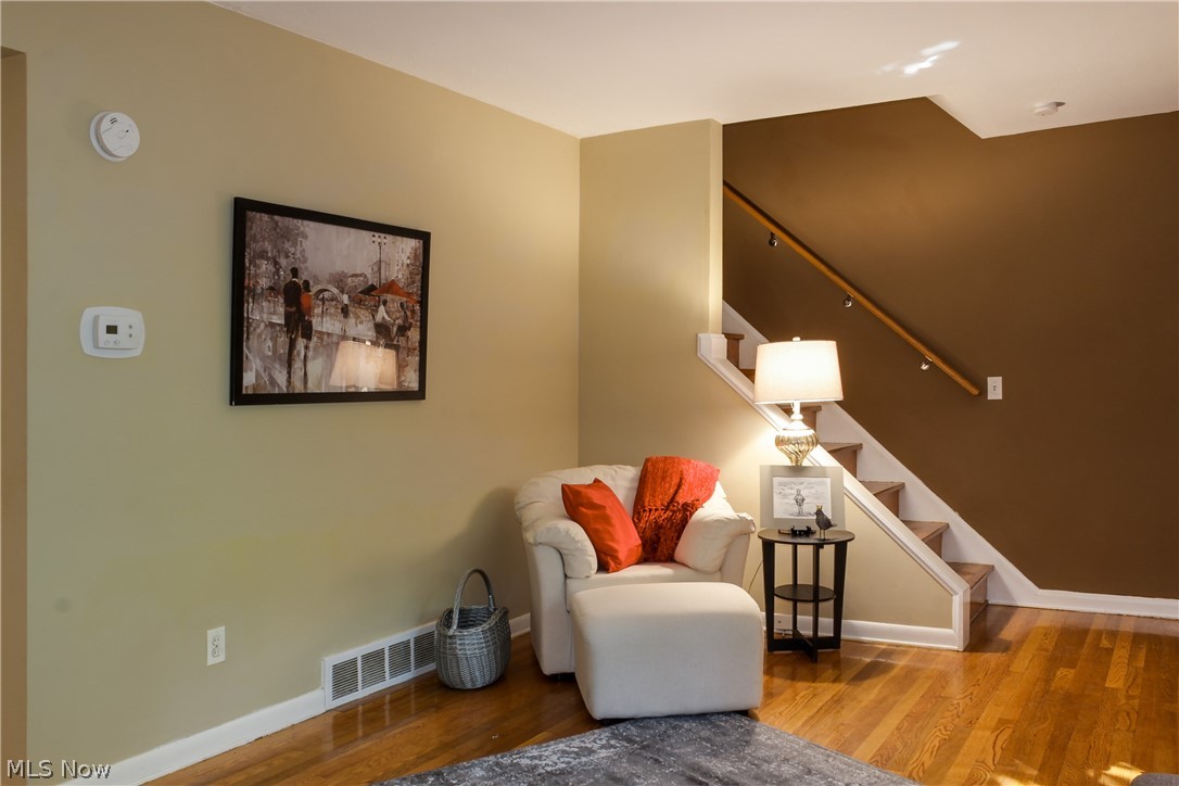 Cleveland Heights Blvd - Residential