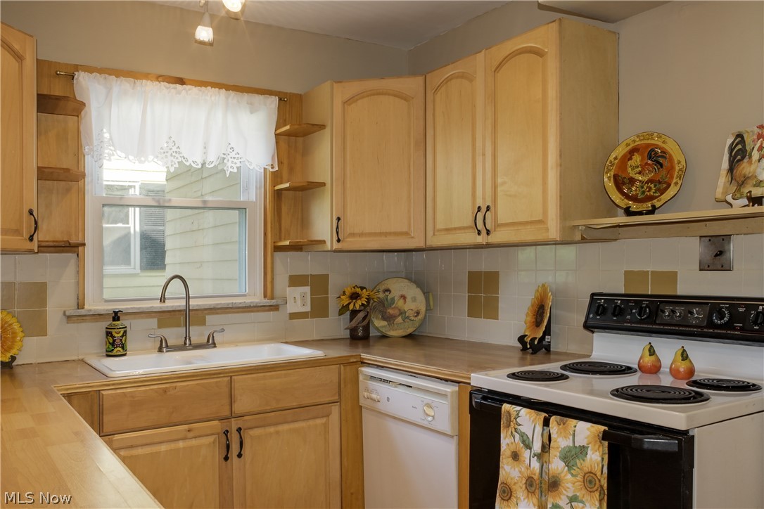 Cleveland Heights Blvd - Residential