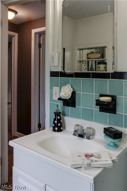 Cleveland Heights Blvd - Residential