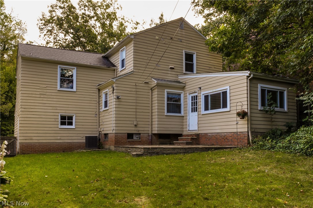 Cleveland Heights Blvd - Residential