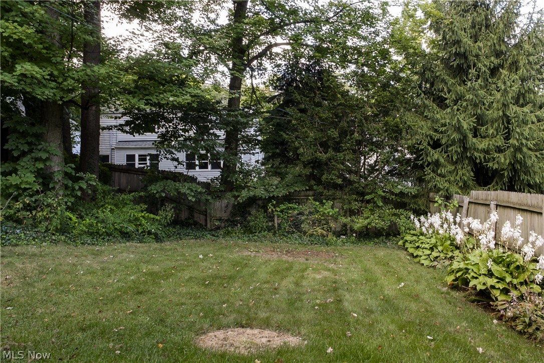 Cleveland Heights Blvd - Residential