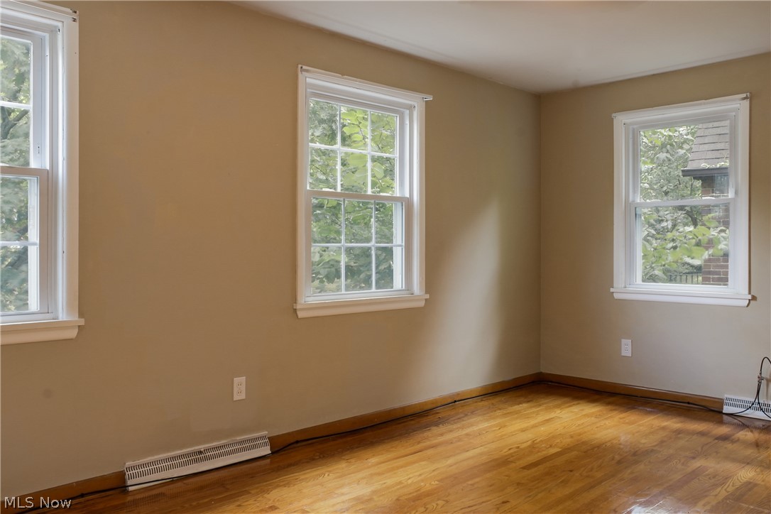 Cleveland Heights Blvd - Residential