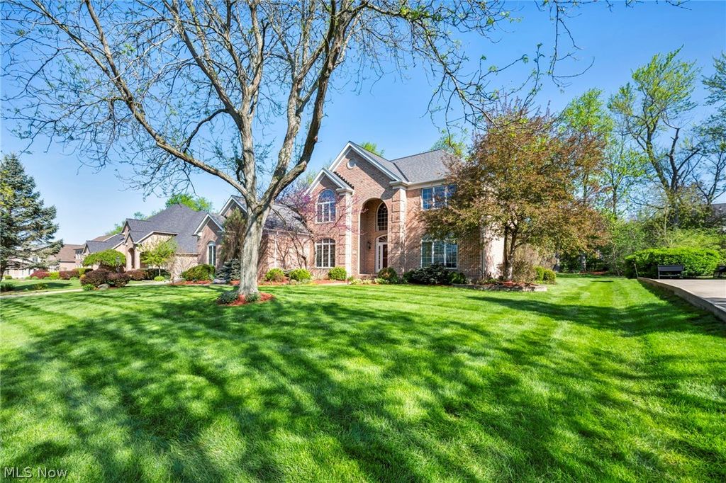 Photo of 2771 Jumpers Drive, Akron, OH 44333 (MLS # 5203140)