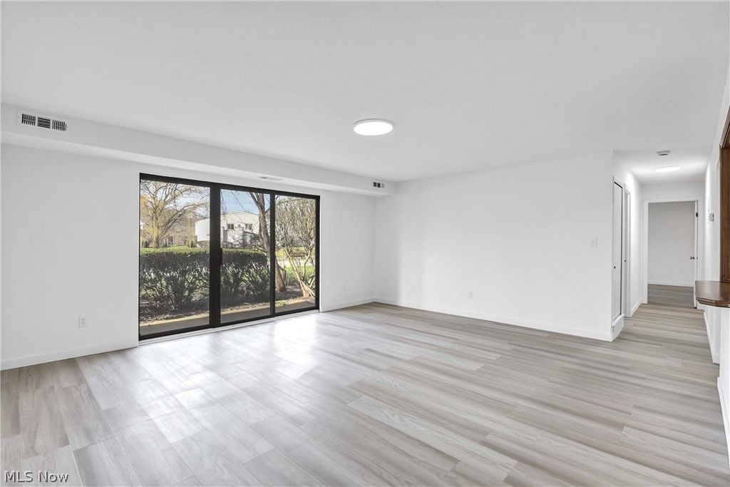 Photo of 2955 N Bay Drive #H4, Westlake, OH 44145 (MLS # 5195524)