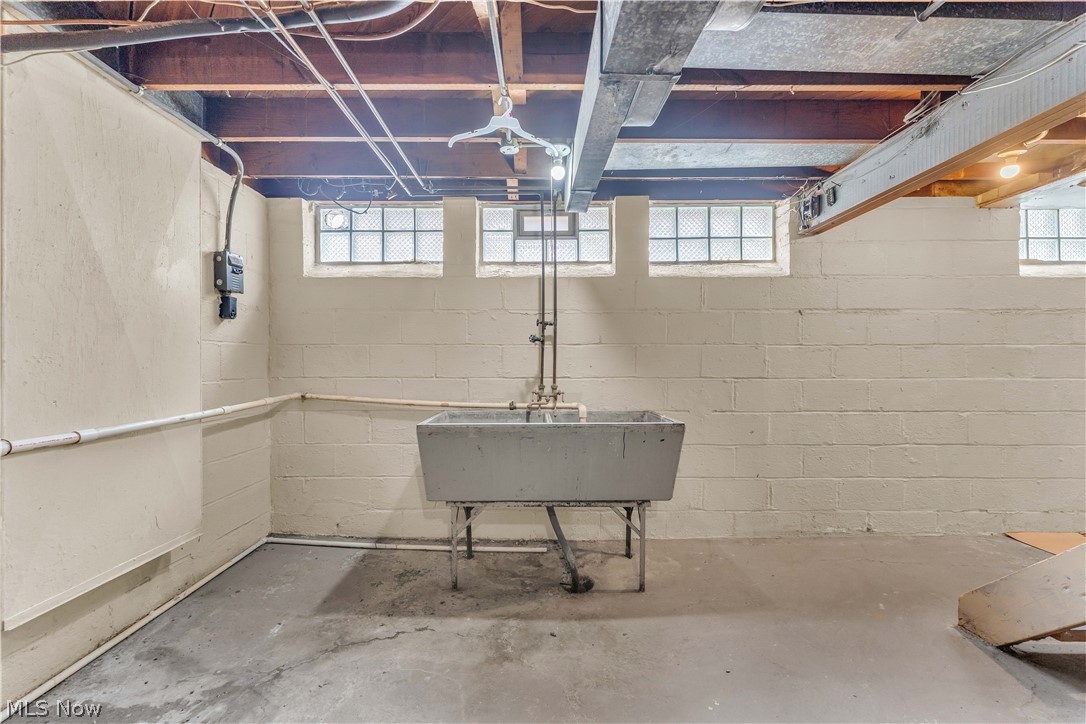 Knickerbocker Land Companys B - Residential Income