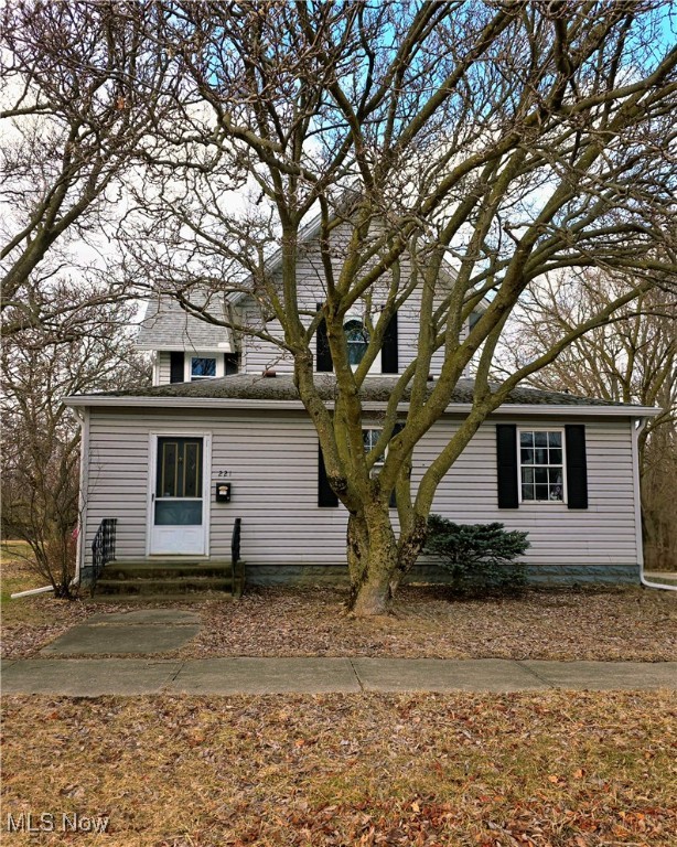 221 E Main Street, New London, Ohio image 1