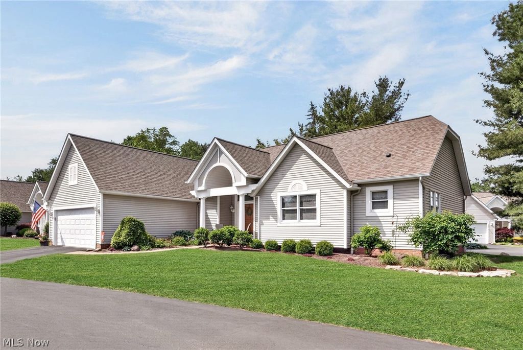 Photo of 119 Barkwood Drive, Wadsworth, OH 44281 (MLS # 5215644)