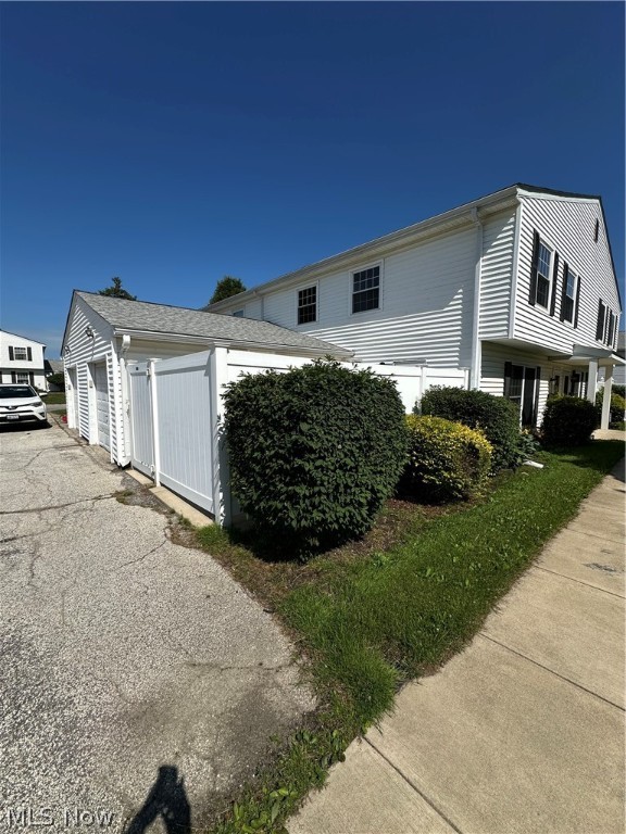 Middle Ridge Condo - Residential