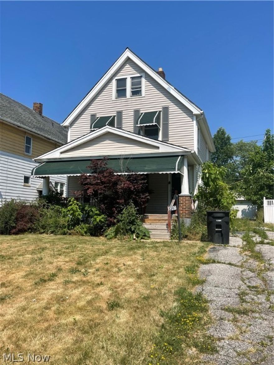 Great colonial ready for it's next owner.  Large front covered porch greets you when you come to the front door.  Large living room, dining room, kitchen and 3 seasons room round out the first floor. Upstairs you will 3 nicely sized bedrooms and 1 bath.

Large fenced in yard with 2 car garage.

With a little work this will make a great home or investment property.