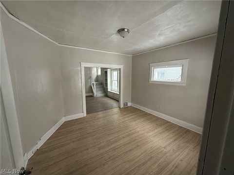 Tiny photo for 1028 E 146 Street, Cleveland, OH 44110 (MLS # 5221611)