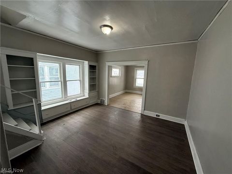 Tiny photo for 1028 E 146 Street, Cleveland, OH 44110 (MLS # 5221611)