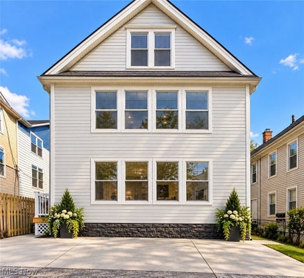2525 THURMAN AVE, CLEVELAND, OH 44113 - Image d9a76230837edd9de0ca806fcdd7eb38/2598516042