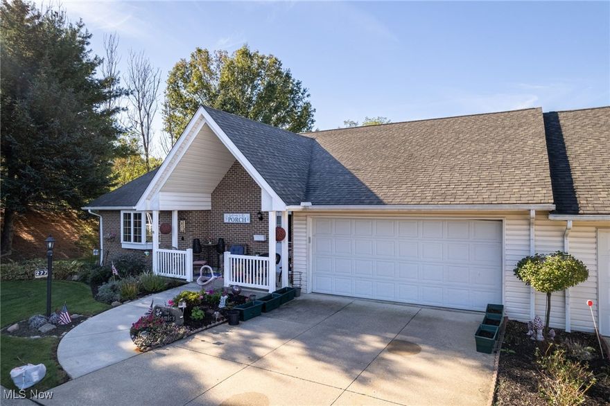 This Park Place condo just might be the best one ever listed… Every upgrade in this beautiful unit, 1st floor consist of open floor plan with first floor laundry, 2 bed, 2 baths and amazing sunroom with patio. Lower level you can enjoy rec room, extra bedroom and full bath with plenty of storage area.