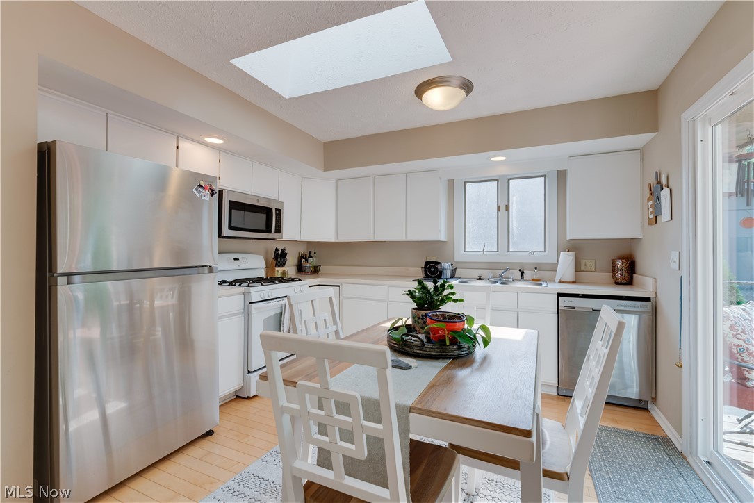 George W Feldmans - Residential