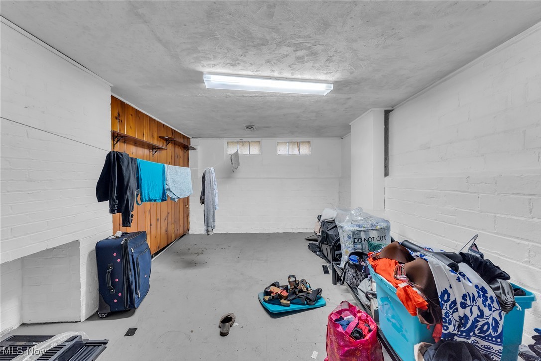 Knight-Norris-Gibbs Cos Mayfi - Residential