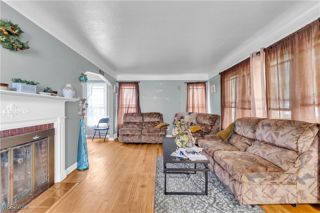 Knight-Norris-Gibbs Cos Mayfi - Residential