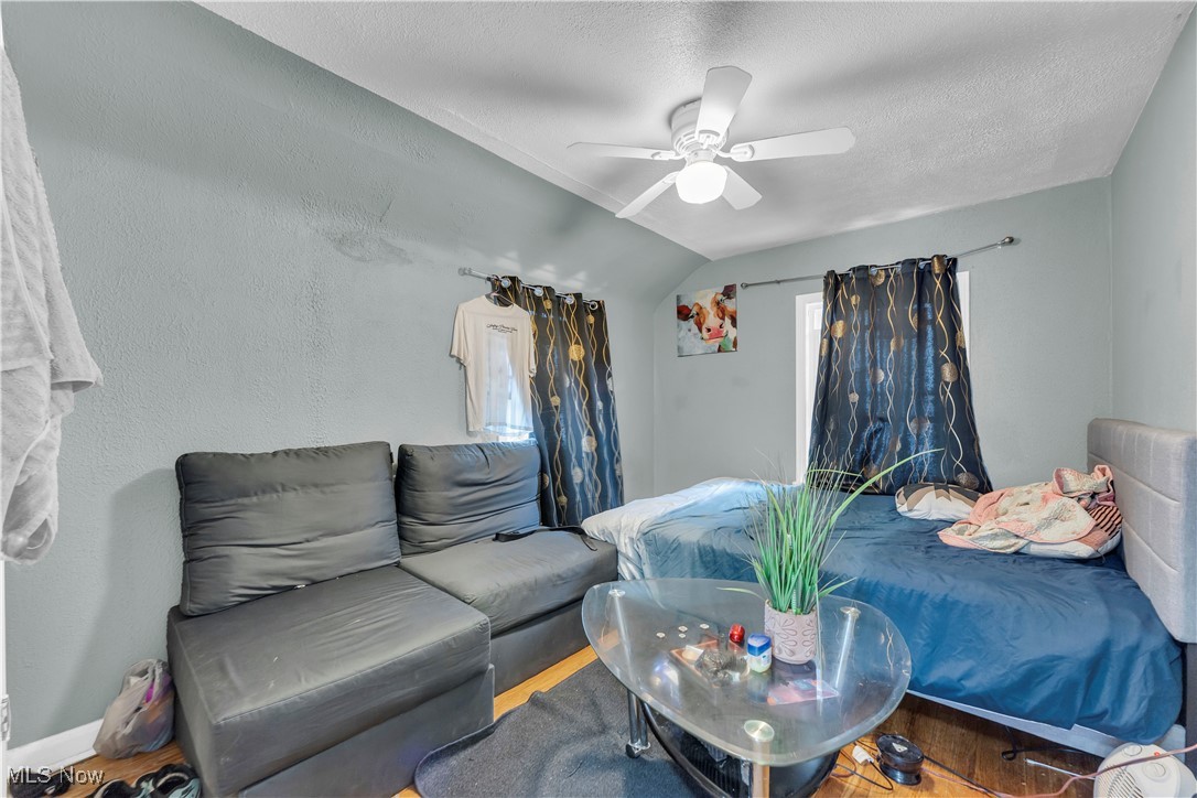 Knight-Norris-Gibbs Cos Mayfi - Residential